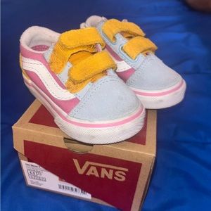 Baby girl Vans size 4c
